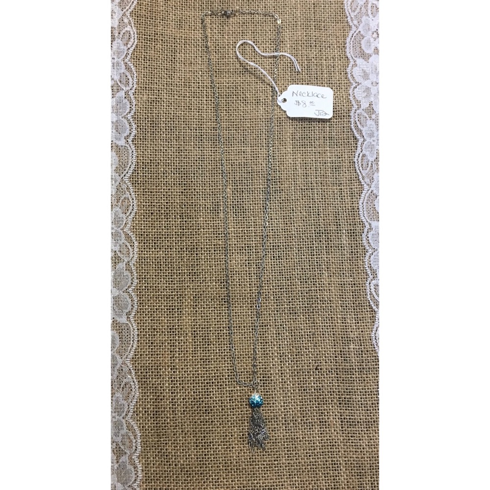 Metal tassel necklace